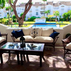 Apartment In El Presidente Beach Side New Golden Mile
