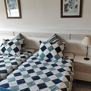 Cozy Apartment With First Line Seaview In Perfect Location, Near The Marina